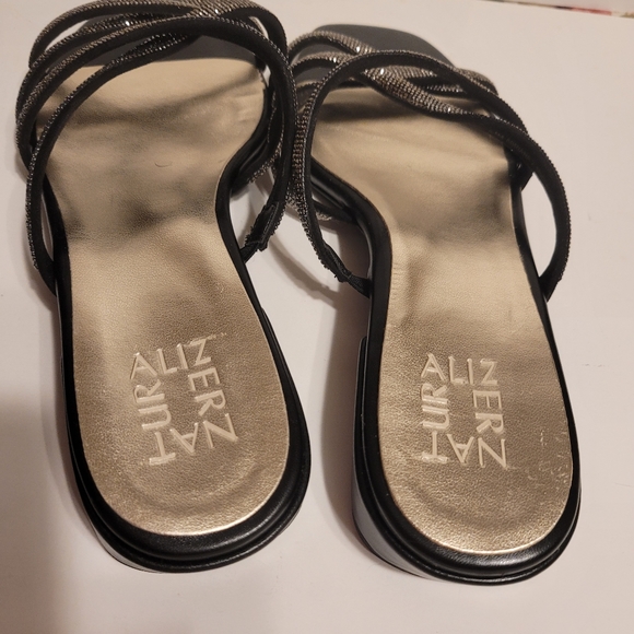Naturalizer black size 8.5 slides new in box - Picture 6 of 8